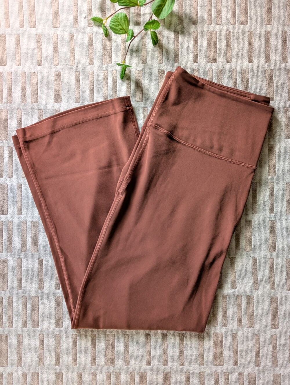 lululemon athletica | Groove Super-High-Rise Crop 23"